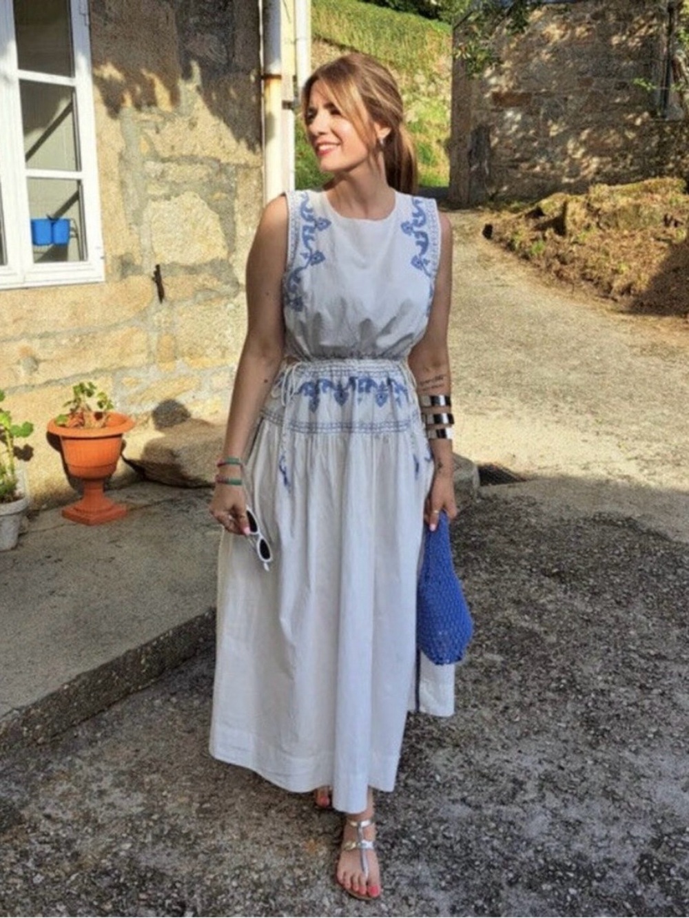 ZARA NWT WOMAN EMBROIDERED MIDI DRESS WHITE BLUE size small
